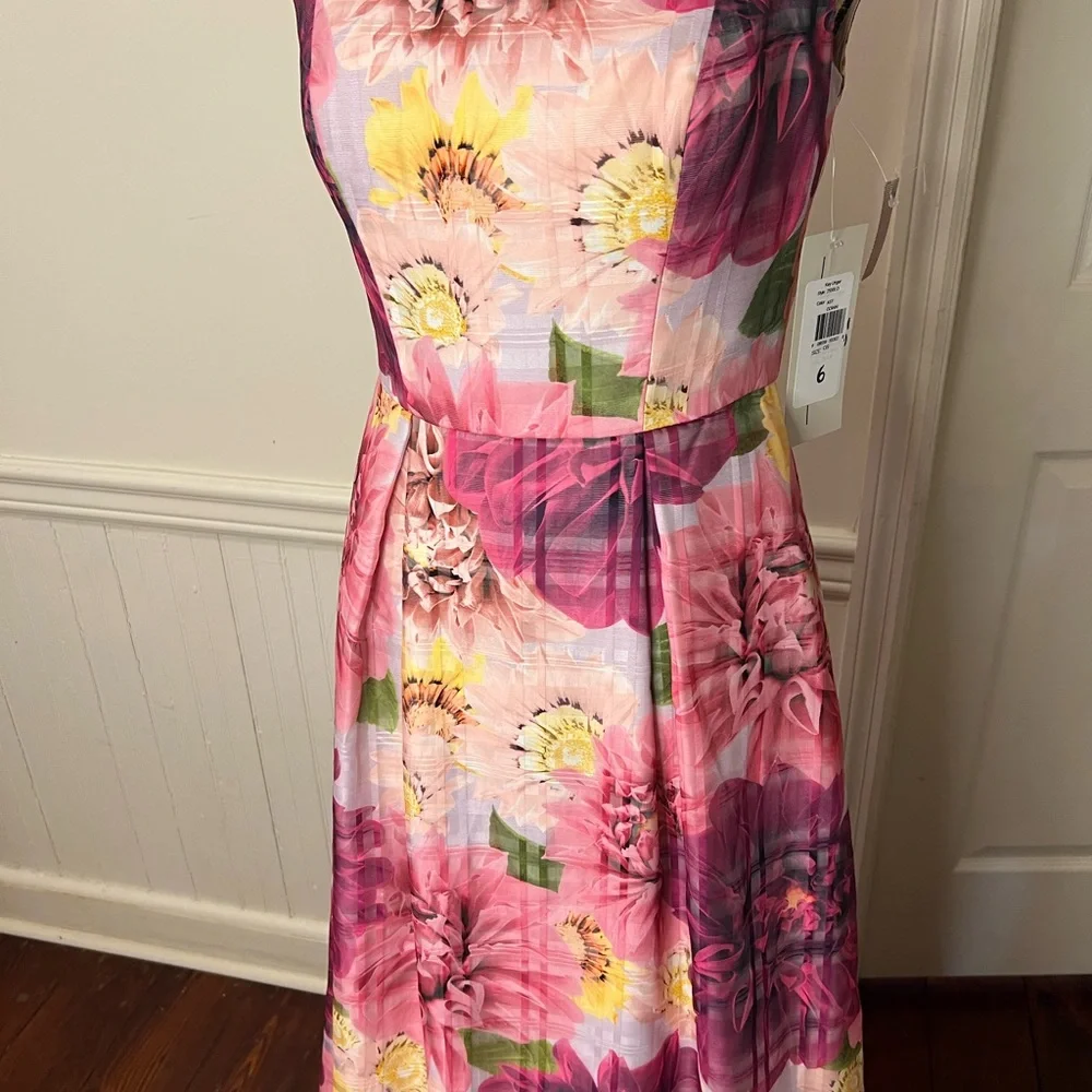 Kay Unger New York NWT size 0-2‎ floral pockets